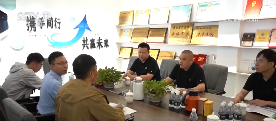 境？看“持久战”背后的创新突围冰球突破游戏网站如何破冰内销困(图2)